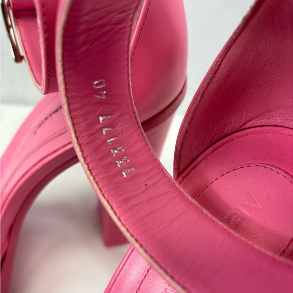 ALEXANDER MCQUEEN
Studded Block Heel Leather Sandals - Picture 5 of 10